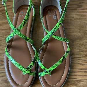 Highlighter Yellow snakeskin sandals